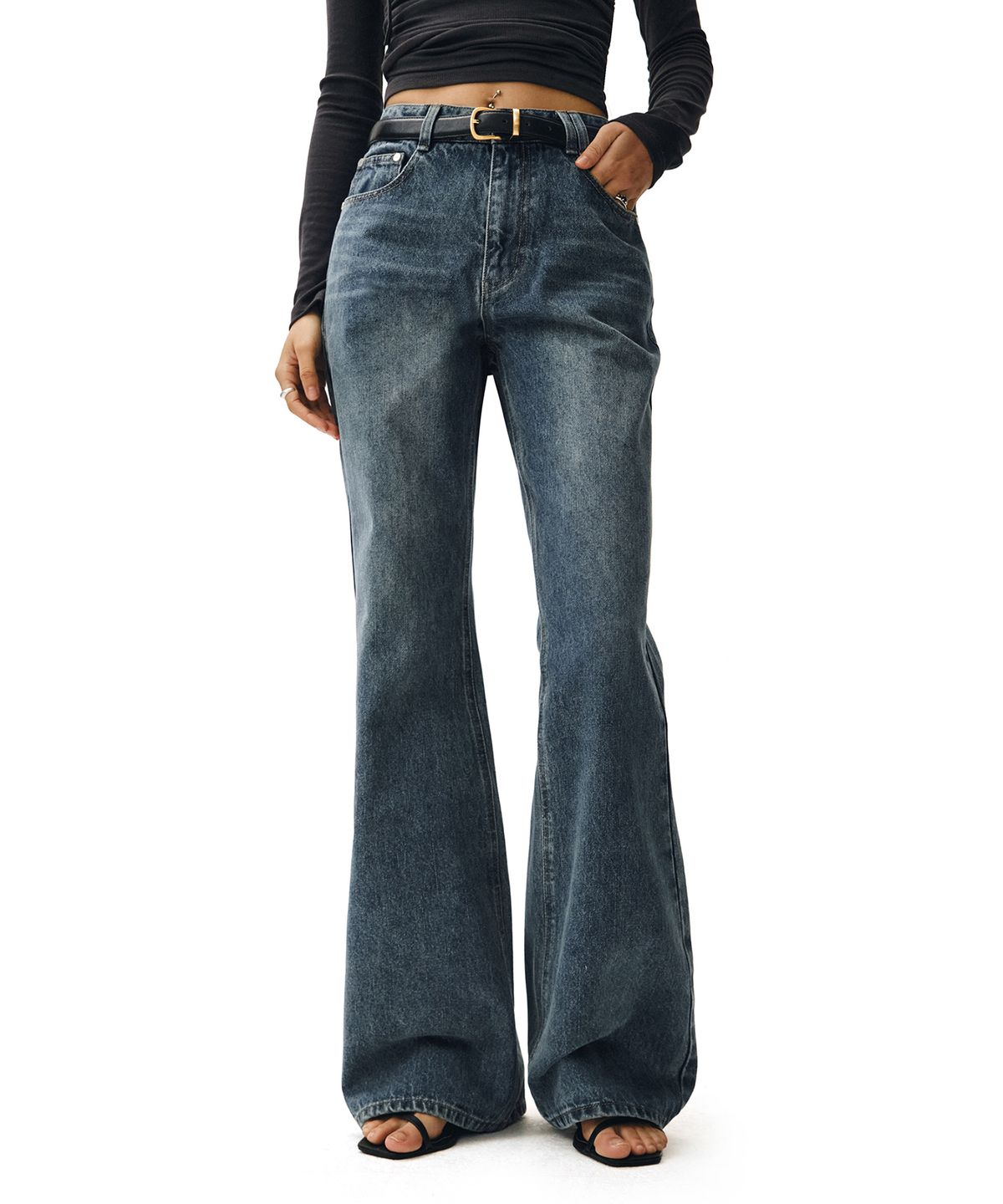 데케트 우먼(DECET WOMEN) Signature Semi Flared Jeans DCWPT002BlueB