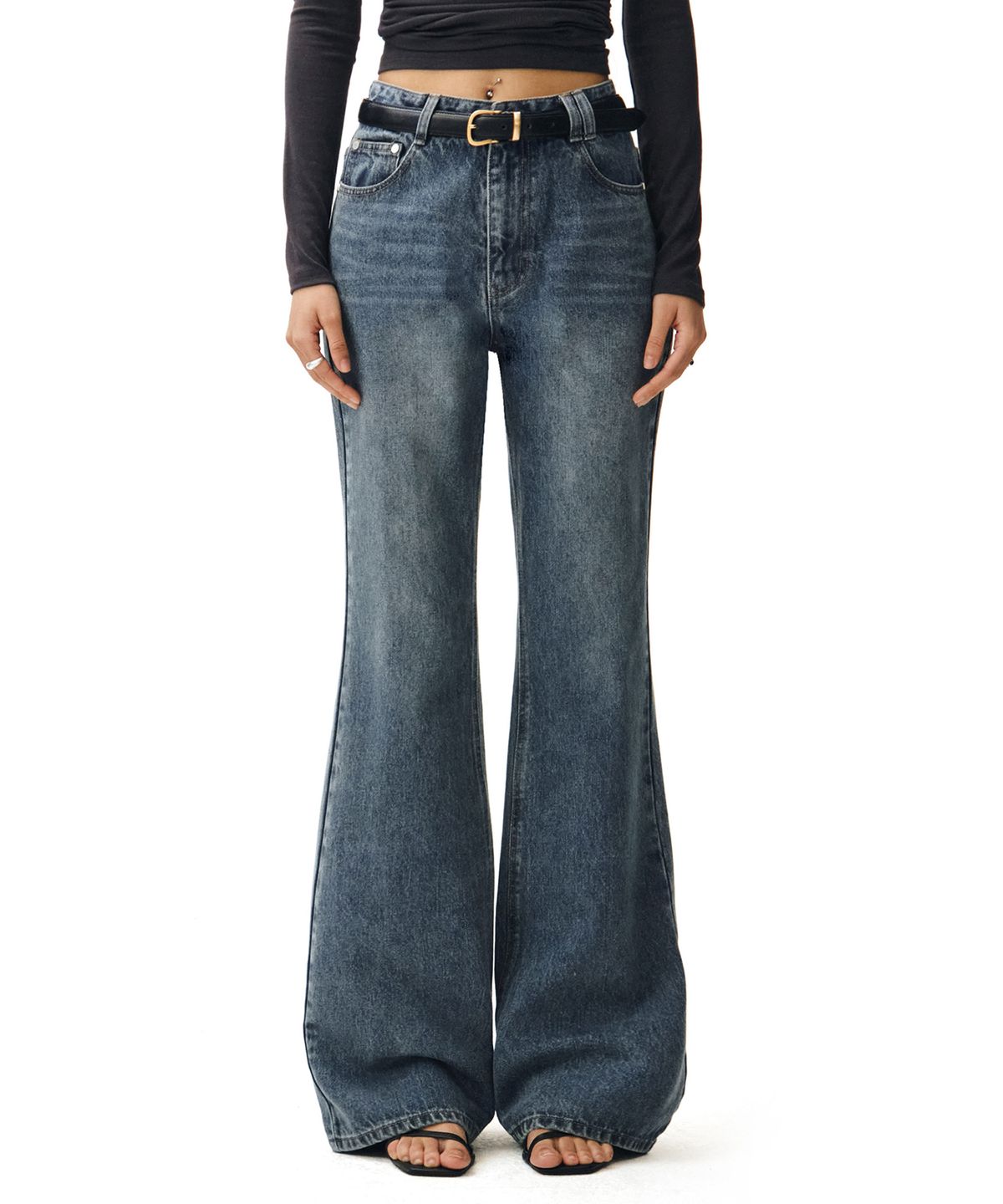 데케트 우먼(DECET WOMEN) Signature Semi Flared Jeans DCWPT002BlueB
