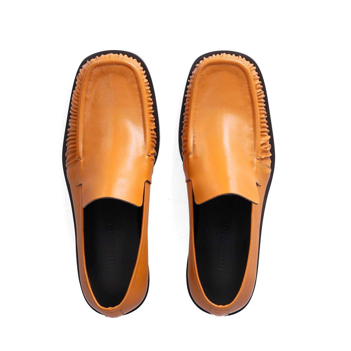 누스미크(NUOSMIQ) SINA Winkle Loafers Orange