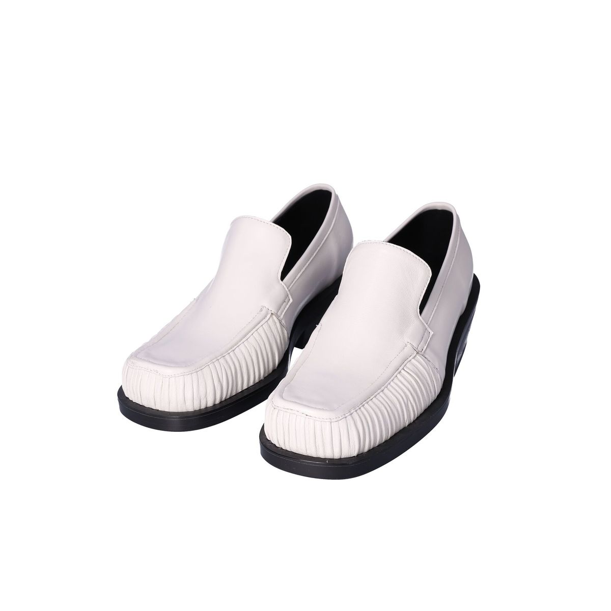 누스미크(NUOSMIQ) SINA Winkle Loafers Ivory