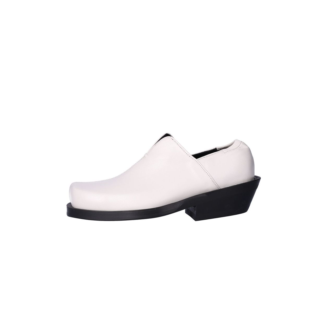 누스미크(NUOSMIQ) NUJAN Slip-Loafers Ivory