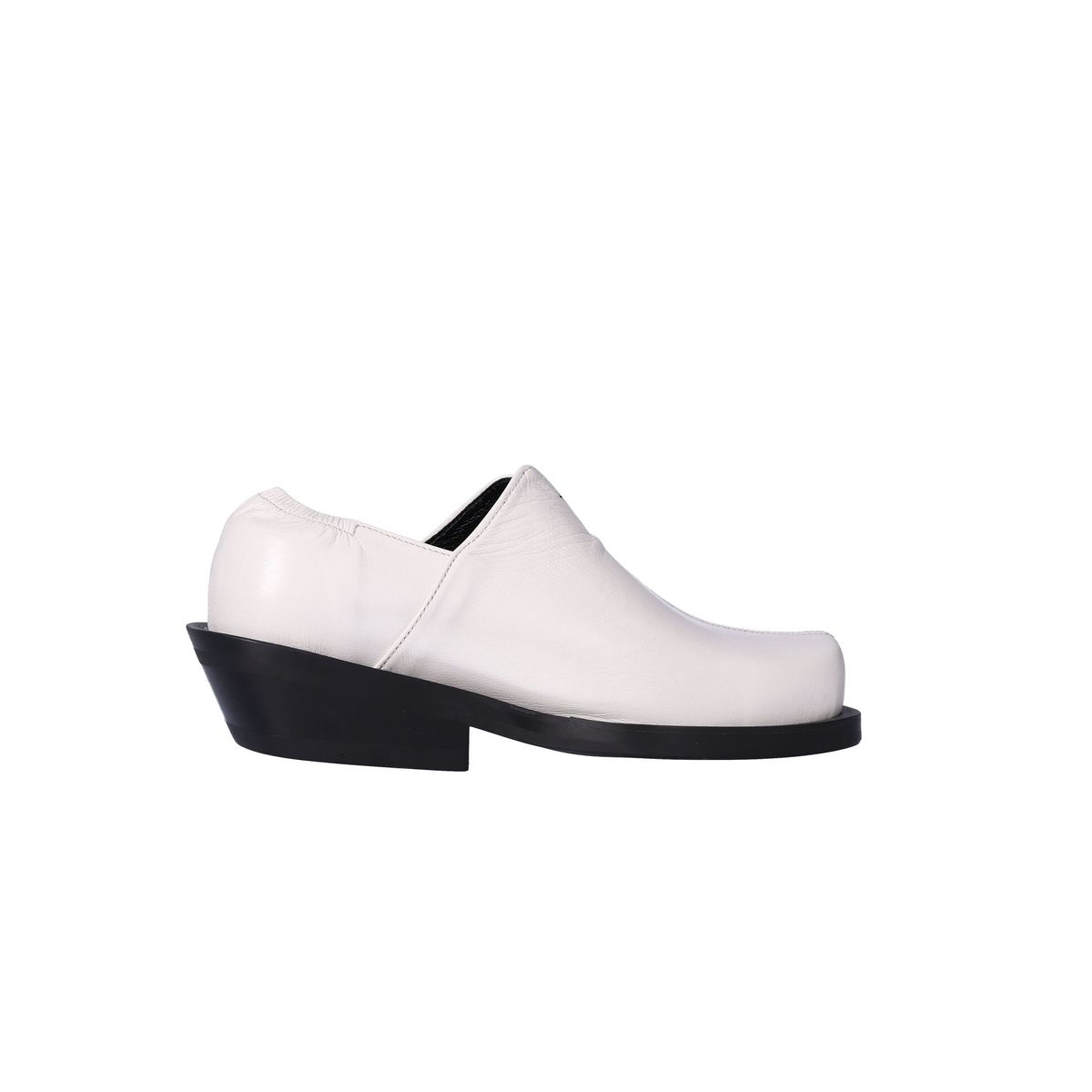 누스미크(NUOSMIQ) NUJAN Slip-Loafers Ivory