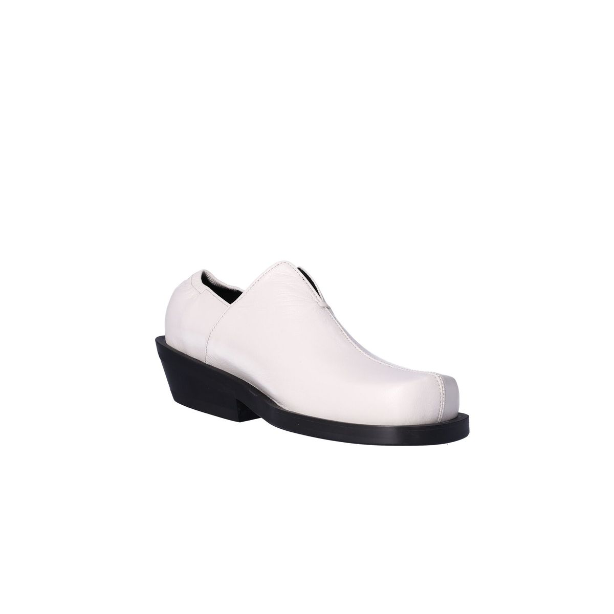 누스미크(NUOSMIQ) NUJAN Slip-Loafers Ivory