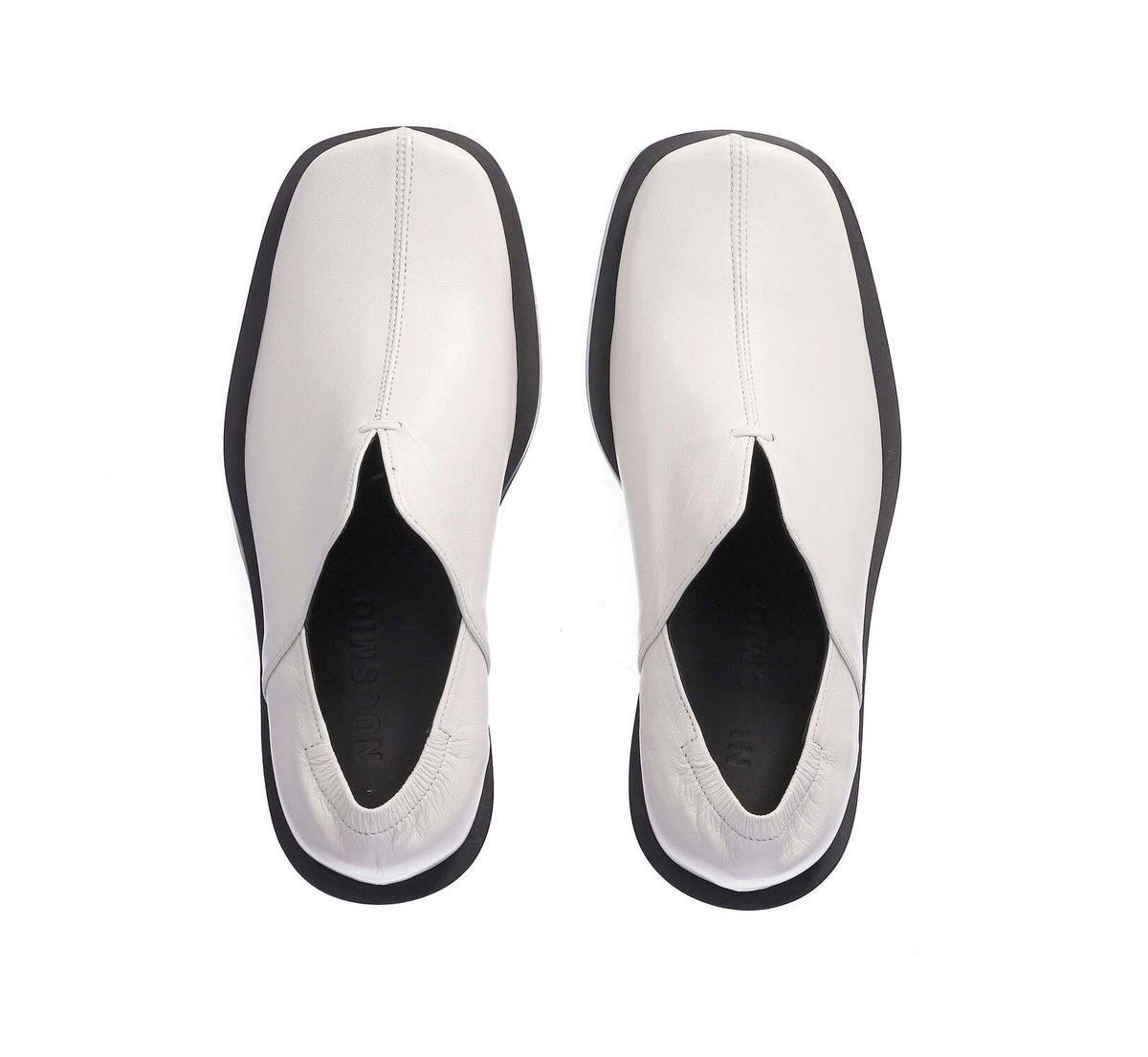 누스미크(NUOSMIQ) NUJAN Slip-Loafers Ivory