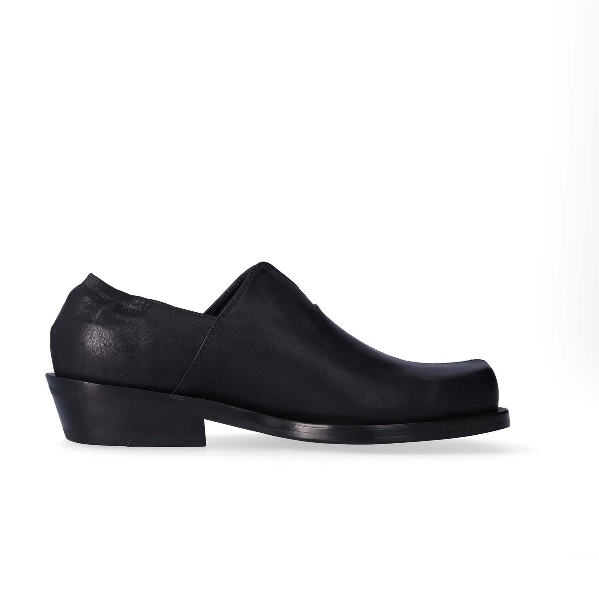 누스미크(NUOSMIQ) NUJAN Slip-Loafers Black