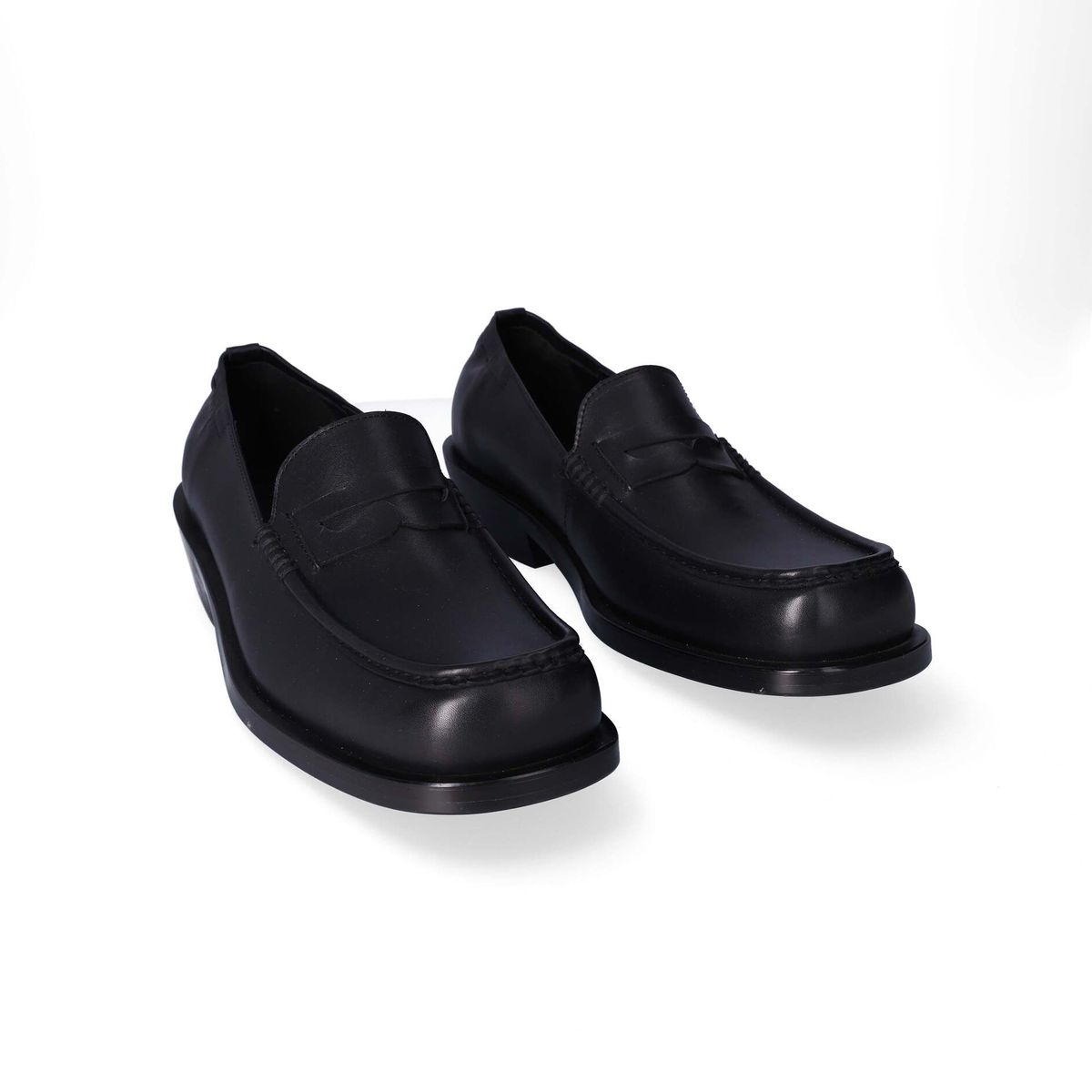 누스미크(NUOSMIQ) GODRI Colp-Loafers Black