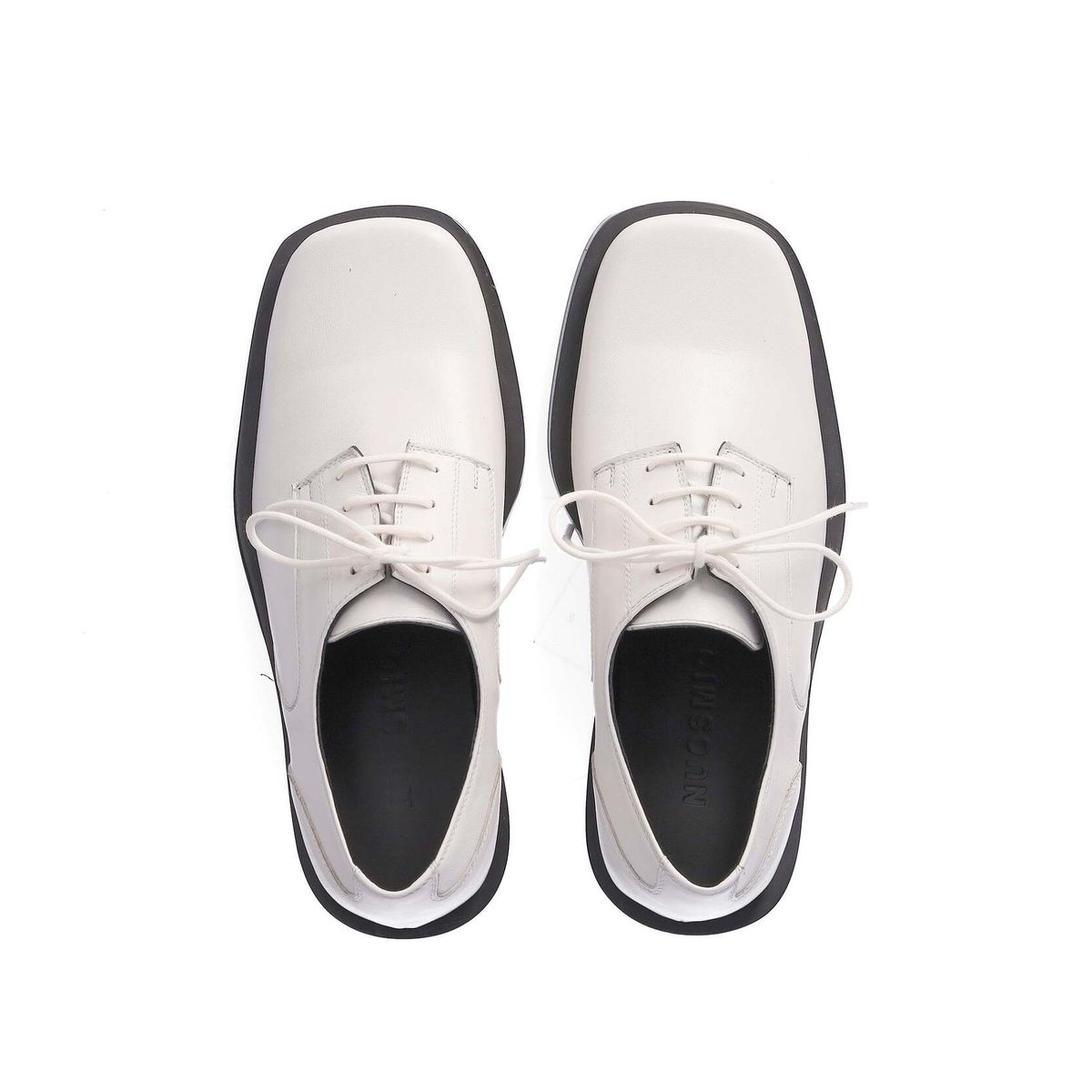 누스미크(NUOSMIQ) HARDY Derby Ivory