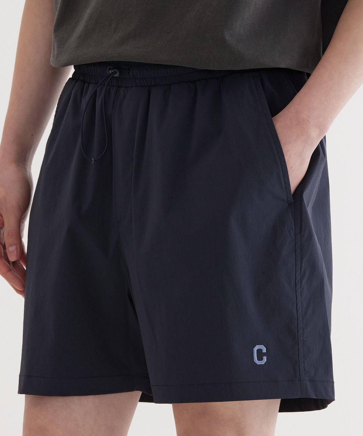 커버낫(COVERNAT) 테크 나일론 레귤러 쇼츠 Dark Navy