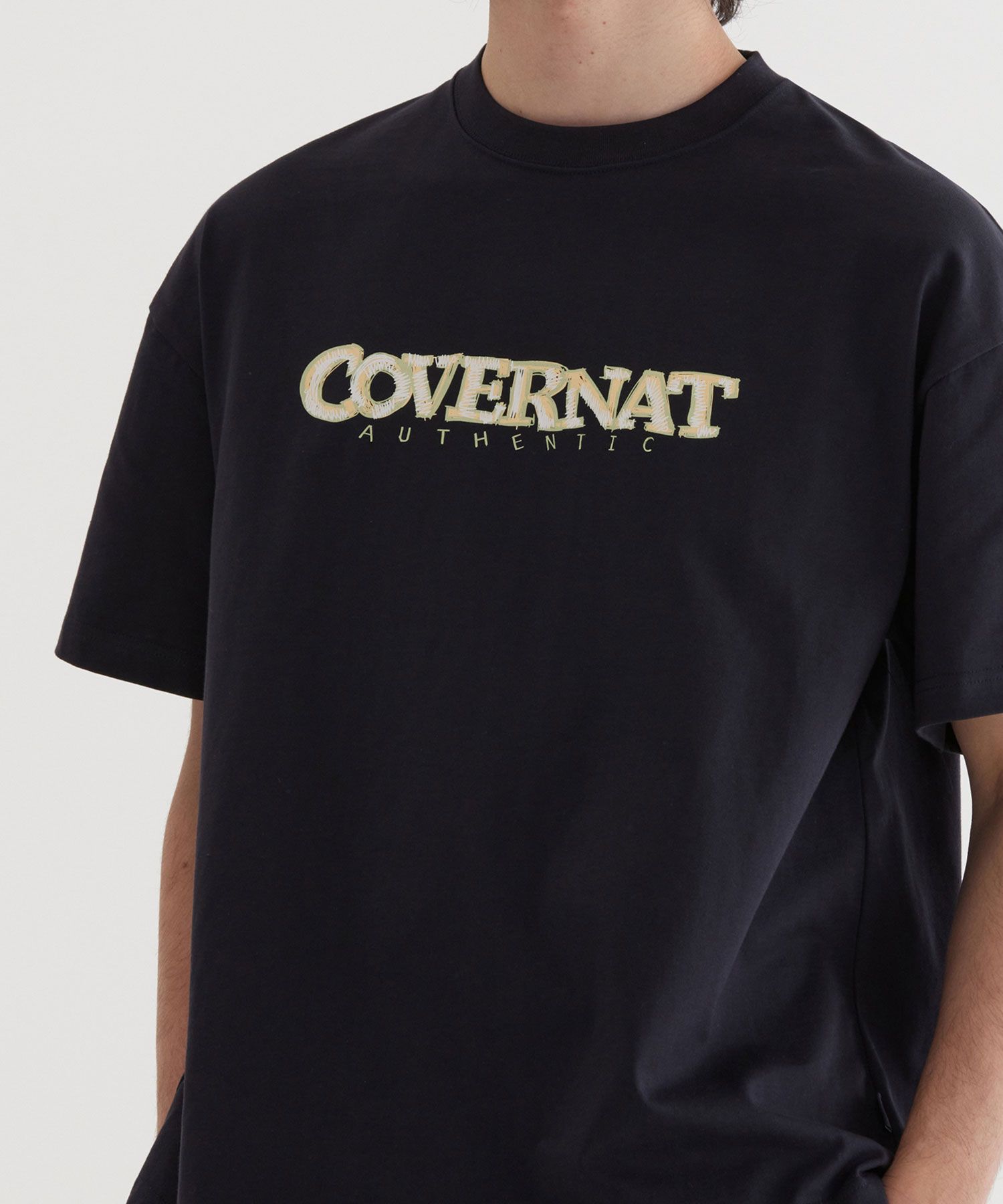 Tシャツ・カットソー COVERNAT Multicolor Logo Graphic T-Shirt Dark Navy MUSINSA | COVERNAT Multicolor Logo Graphic T-Shirt Dark Navy