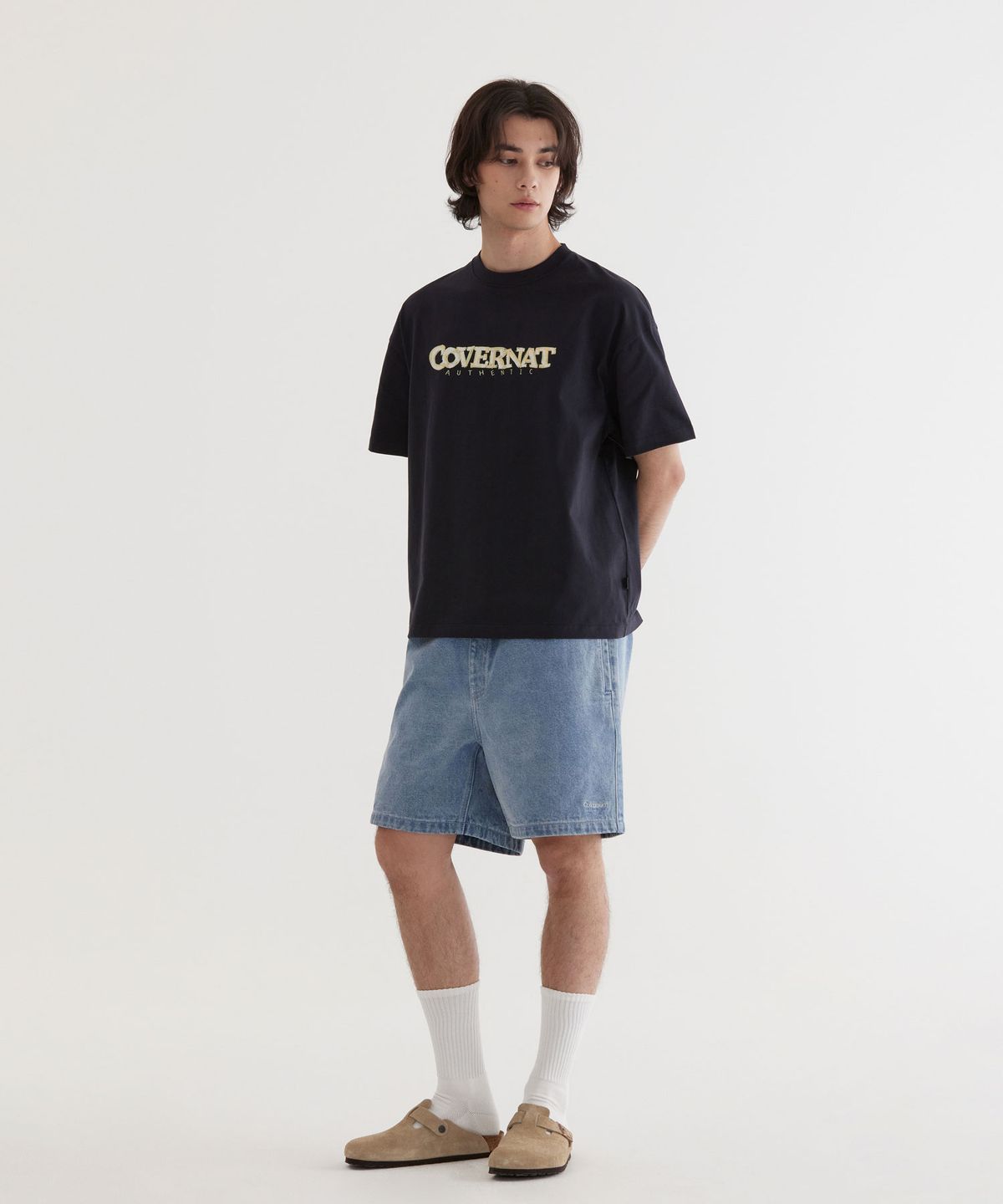 커버낫(COVERNAT) 멀티 컬러 로고 그래픽 티셔츠 Dark Navy