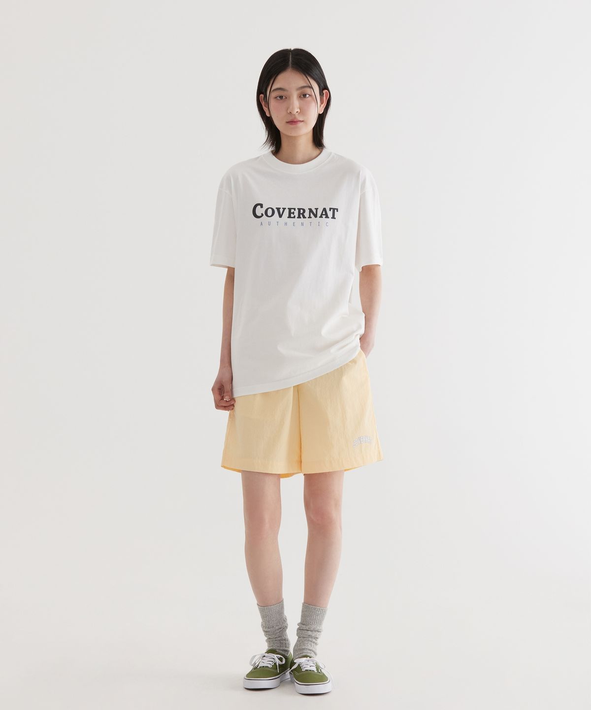 커버낫(COVERNAT) 센터 어센틱 티셔츠 White