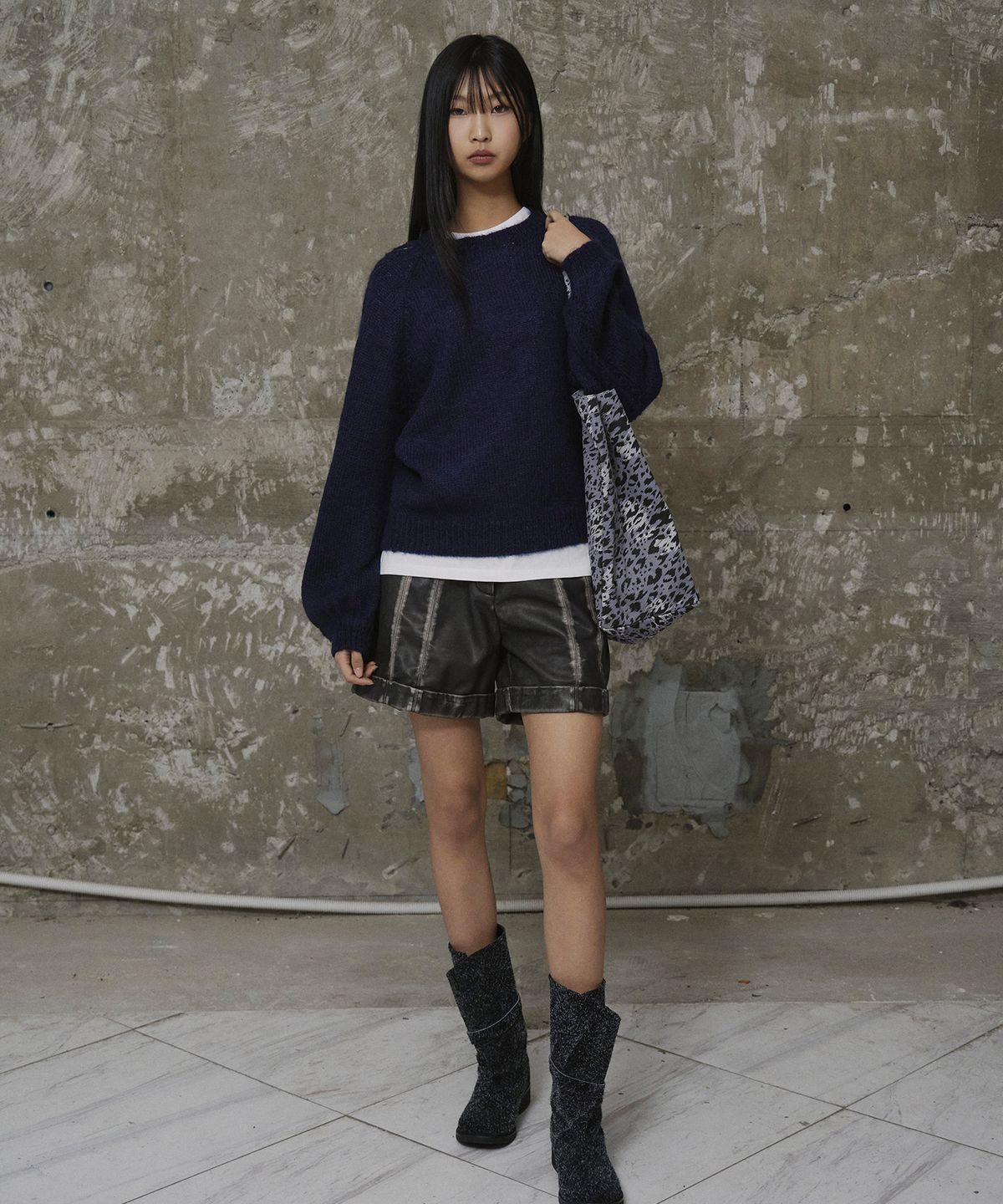 에르에르(ERER) Vintage Wash Leather Shorts Black