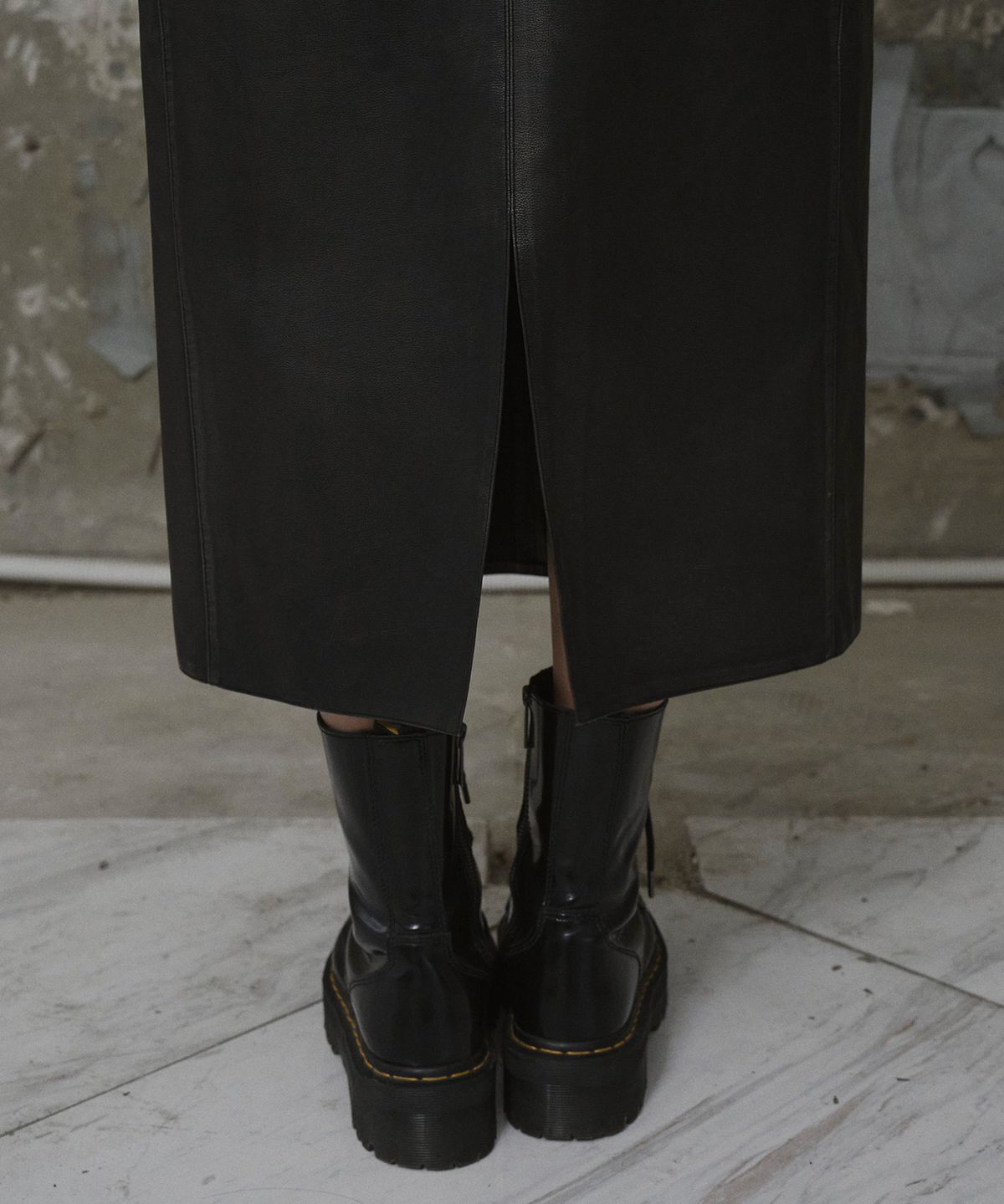 에르에르(ERER) Vintage Wash Leather Long Skirt Black