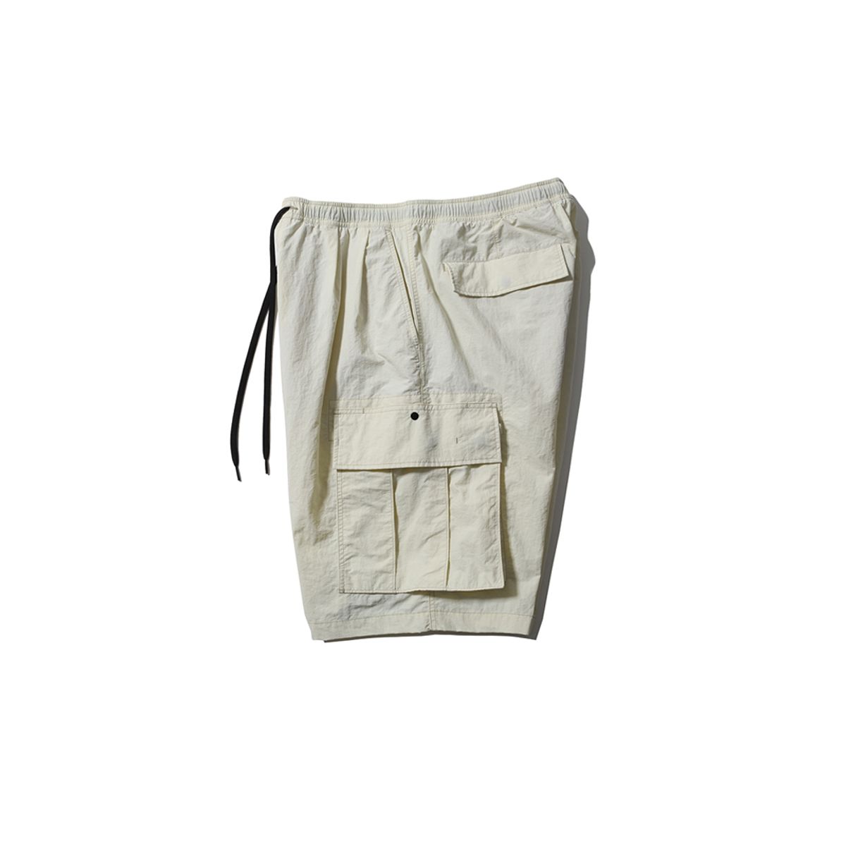 모이프(MOIF) [SS25] OVER MIL 6P SHORTS / ECRU