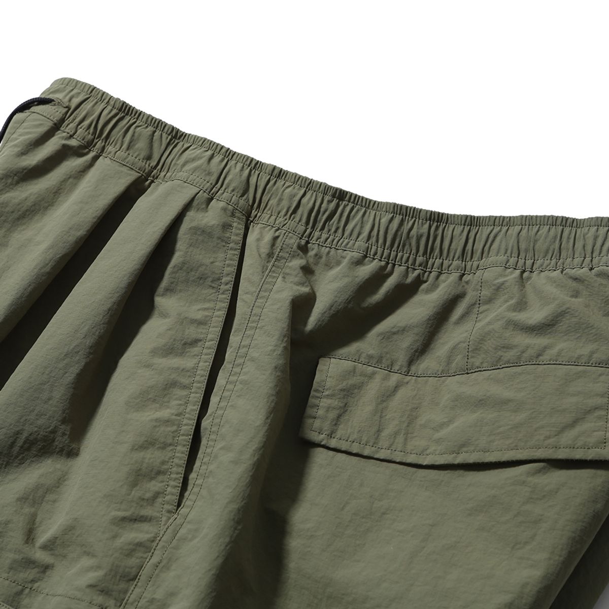 모이프(MOIF) [SS25] OVER MIL 6P SHORTS / FOLIAGE GREEN