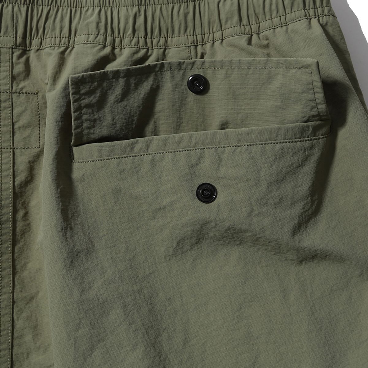 모이프(MOIF) [SS25] OVER MIL 6P SHORTS / FOLIAGE GREEN