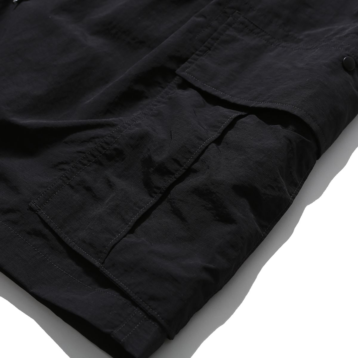 모이프(MOIF) [SS25] OVER MIL 6P SHORTS / BLACK