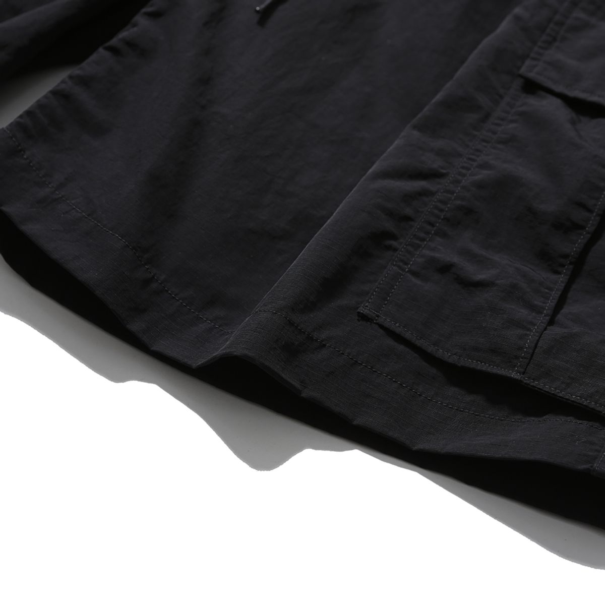 모이프(MOIF) [SS25] OVER MIL 6P SHORTS / BLACK