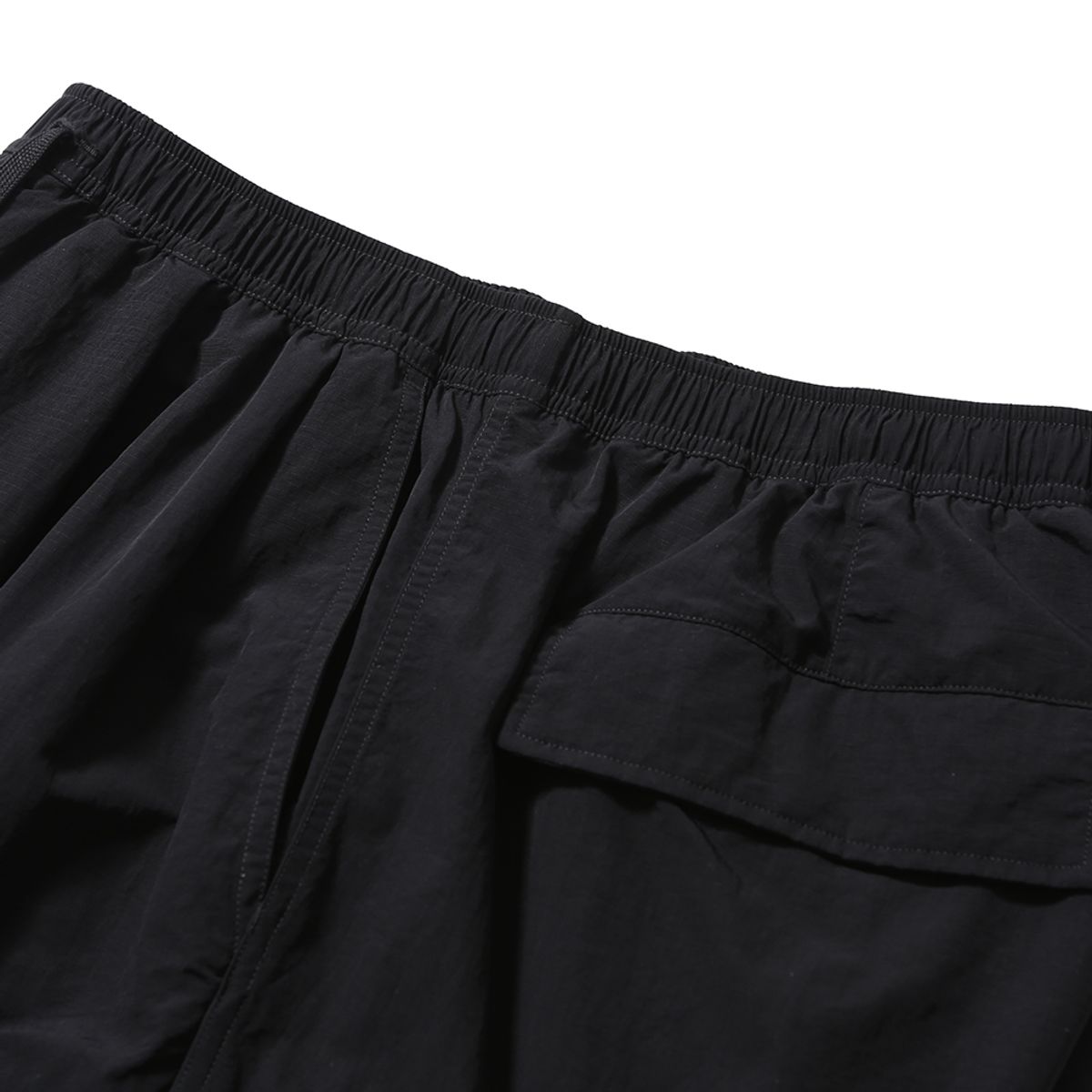 모이프(MOIF) [SS25] OVER MIL 6P SHORTS / BLACK