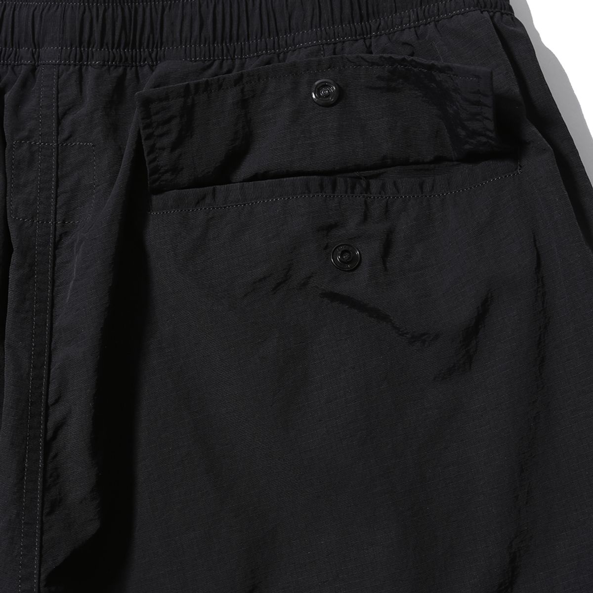 모이프(MOIF) [SS25] OVER MIL 6P SHORTS / BLACK
