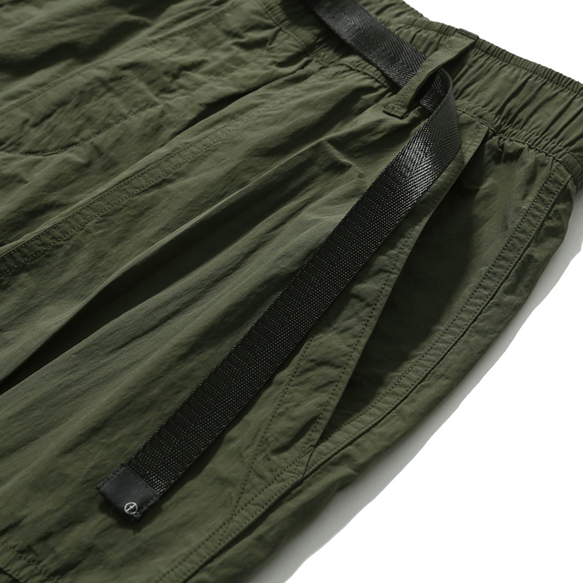 모이프(MOIF) [SS25] OVER FTG SHORTS / OLIVE