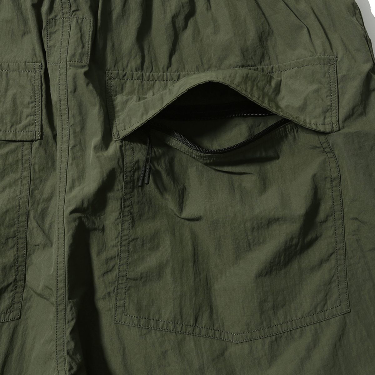 모이프(MOIF) [SS25] OVER FTG SHORTS / OLIVE