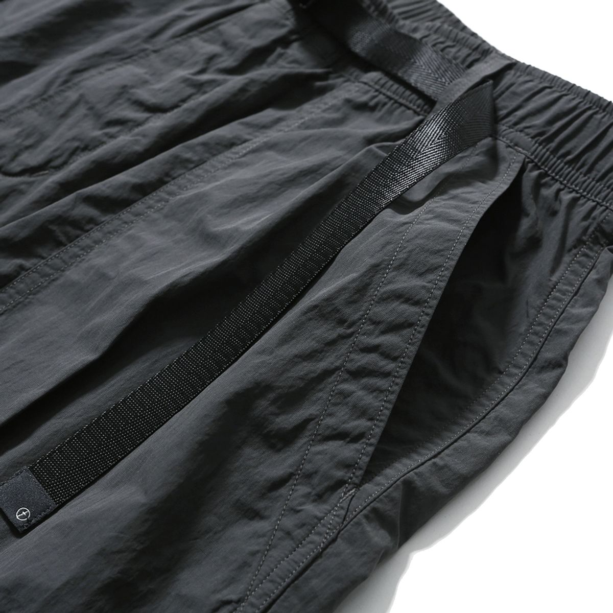 모이프(MOIF) [SS25] OVER FTG SHORTS / LEAD GRAY