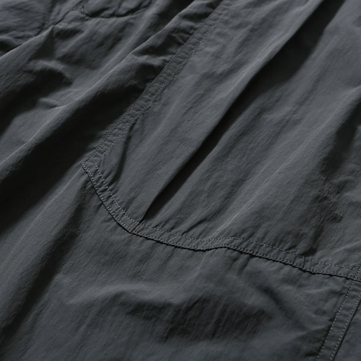 모이프(MOIF) [SS25] OVER FTG SHORTS / LEAD GRAY