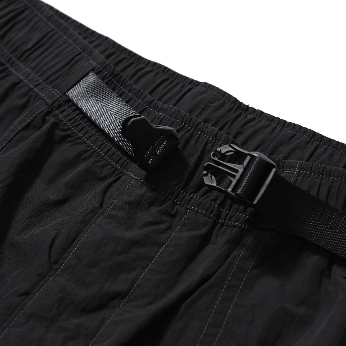 모이프(MOIF) [SS25] OVER FTG SHORTS / BLACK