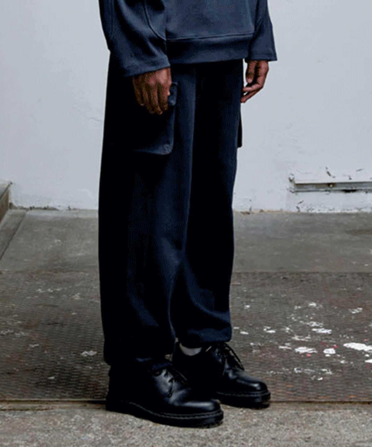 에르에르(ERER) Sweat Cargo Pants Navy