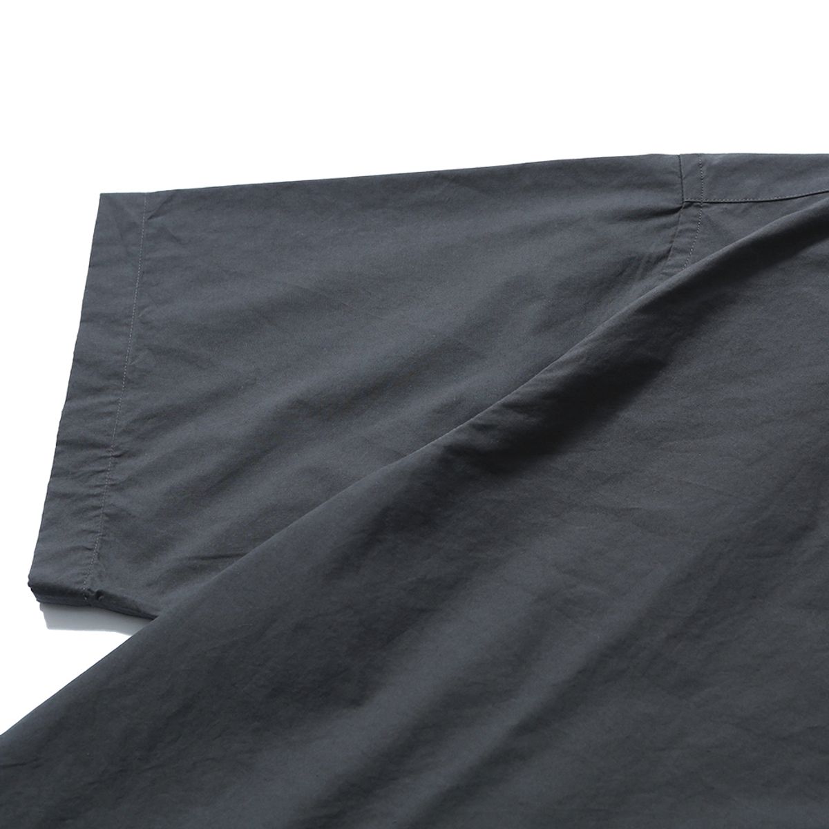모이프(MOIF) [SS25] UNIFORM HALF SHIRT / CHARCOAL