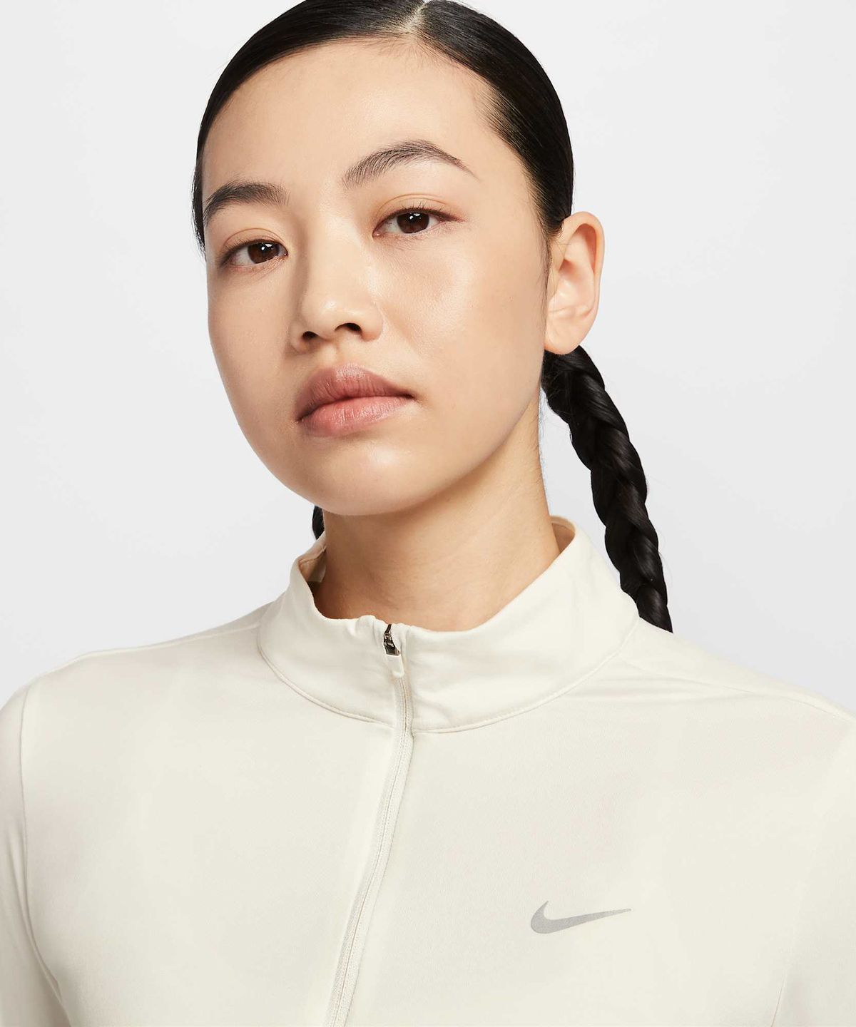 나이키(NIKE) 스위프트 드라이 핏 UV 쿼터집 러닝 탑 W - 세일 / HQ0500-133