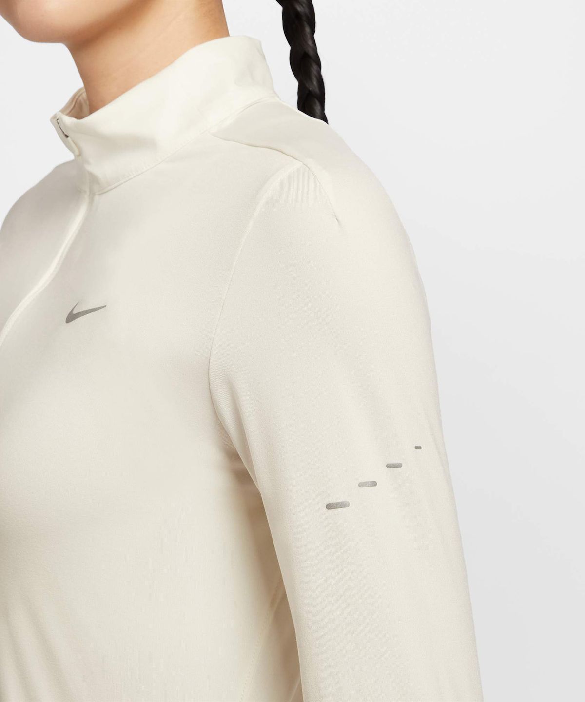 나이키(NIKE) 스위프트 드라이 핏 UV 쿼터집 러닝 탑 W - 세일 / HQ0500-133