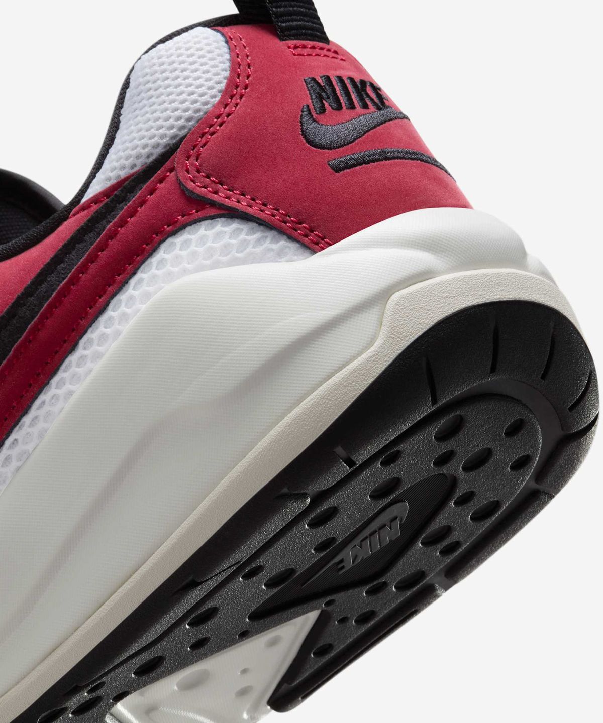 나이키(NIKE) 조던 컴포트 에라 M - 화이트:바시티 레드:세일:블랙 / HJ6777-106
