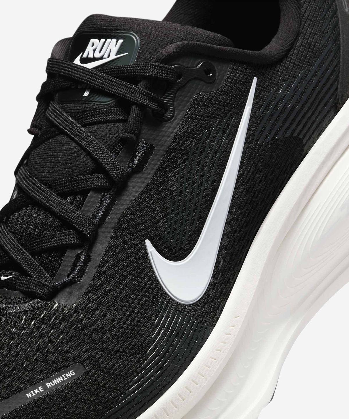 나이키(NIKE) 보메로 18 M - 블랙:코코넛 밀크:라이트 아이언 오어:서밋 화이트 / HM6803-007