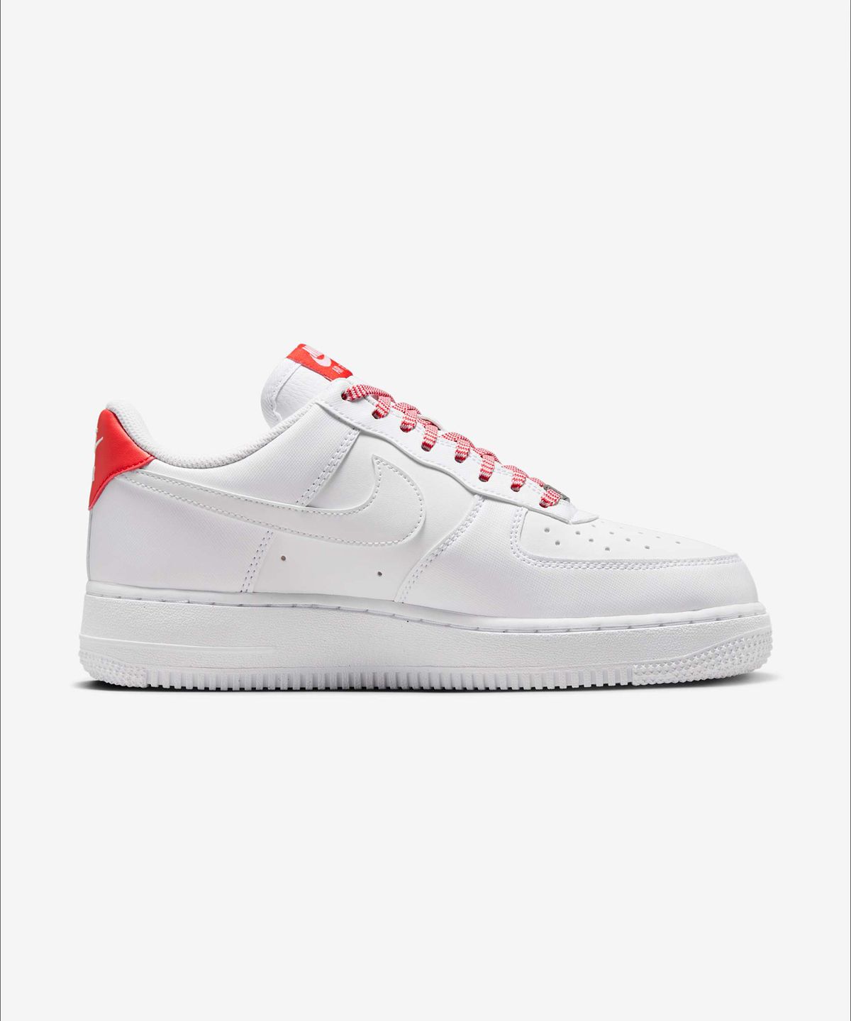 나이키(NIKE) 에어 포스 1 07 W - 화이트:핑크 폼:메탈릭 실버:라이트 크림슨 / IB7167-103
