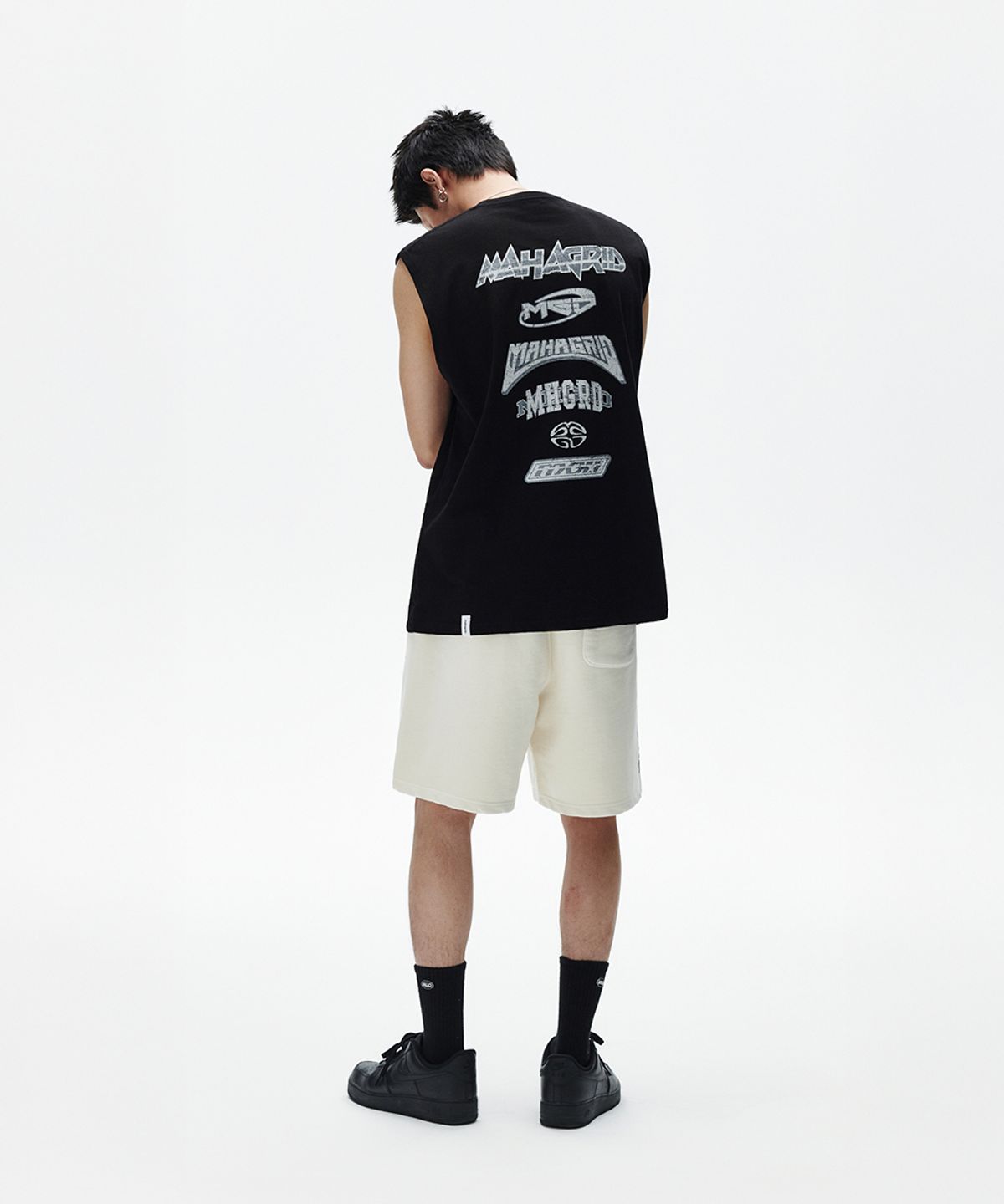 마하그리드(MAHAGRID) MULTI LOGO SLEEVLESS BLACK(MG2FMMT542A)