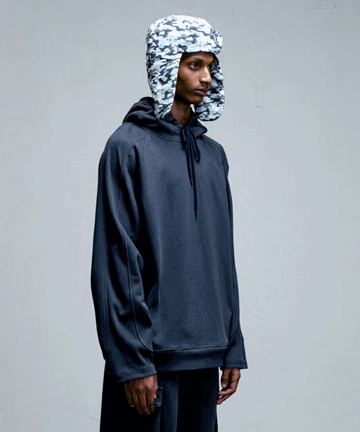 에르에르(ERER) Ribbed Detail Sweat Hoodie Navy