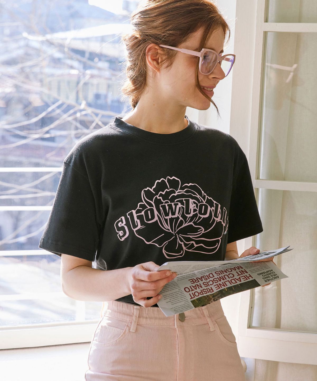 슬로우롤리(SLOWLOLLI) Flower-printed t-shirt_2 Colors