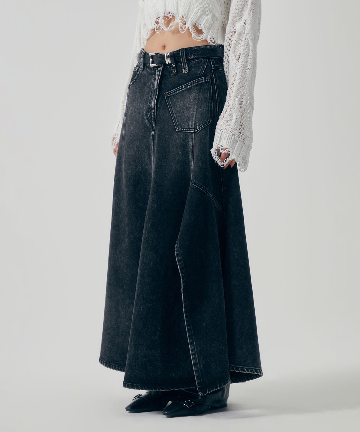 트리밍버드(TREEMINGBIRD) Panel Line Denim Flare Skirt [ Black ]