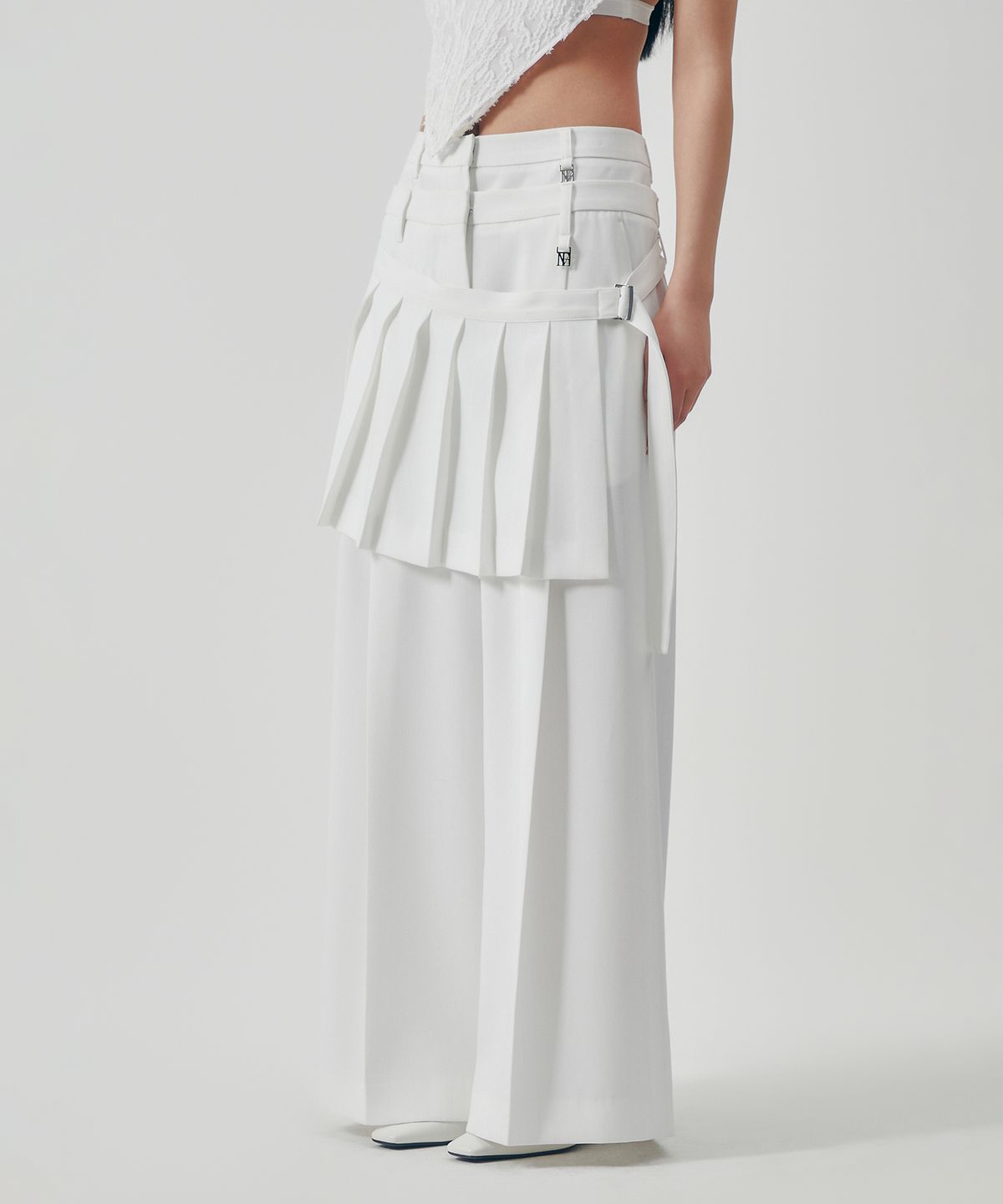 트리밍버드(TREEMINGBIRD) Flowing Pleated Layered Pants [ White ]