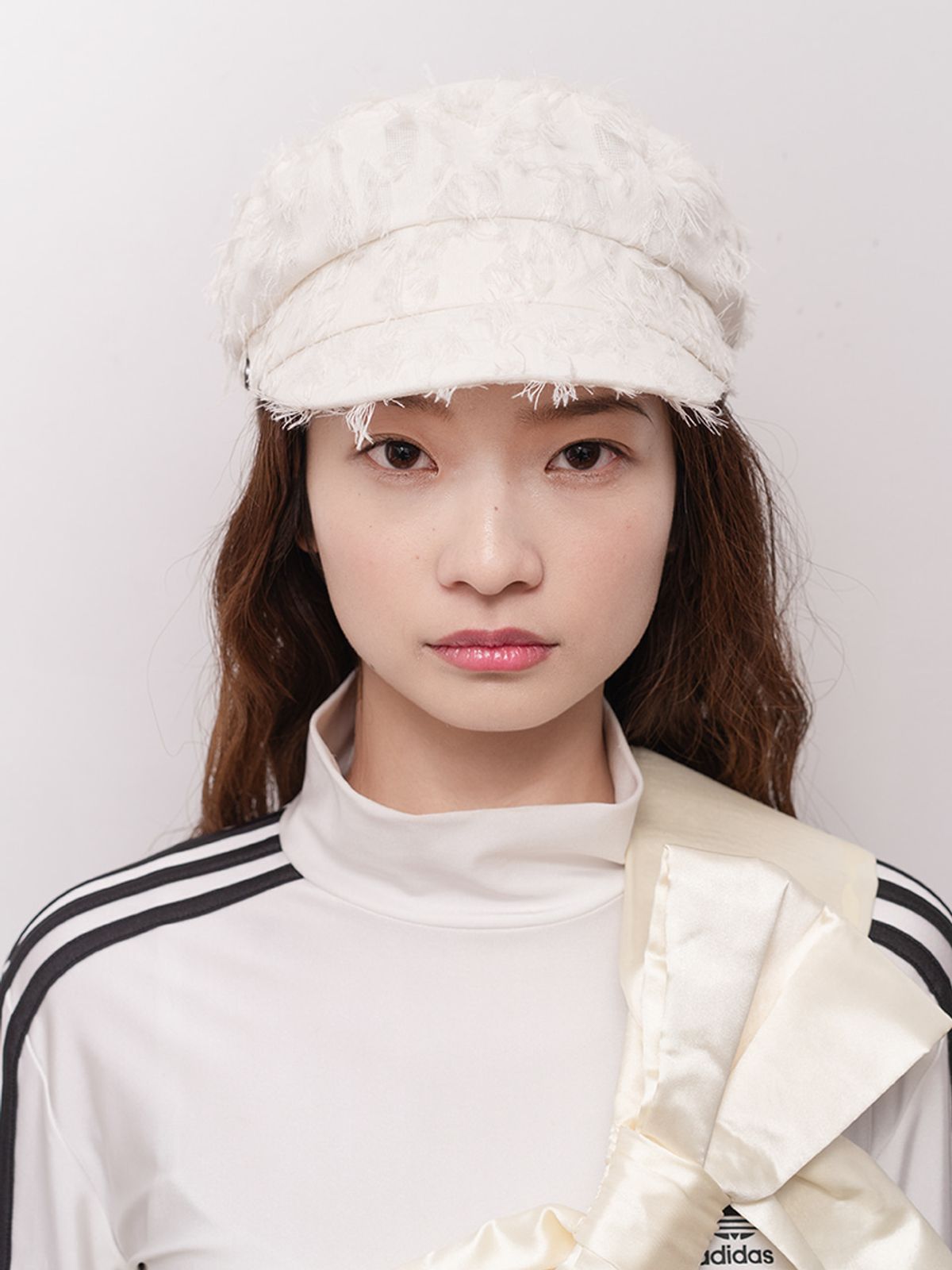 포에지담(POESIEDAME) FRINGE NOUVELLE MARGOT HAT IN CREAM