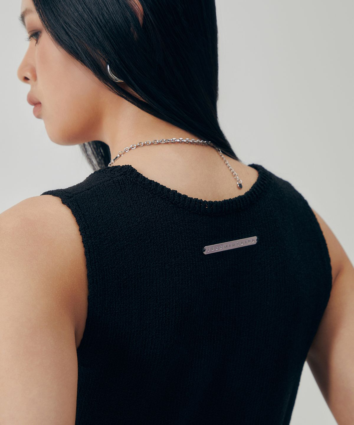 트리밍버드(TREEMINGBIRD) Fringe Flow Sleeveless Knit One-piece [ Black ]