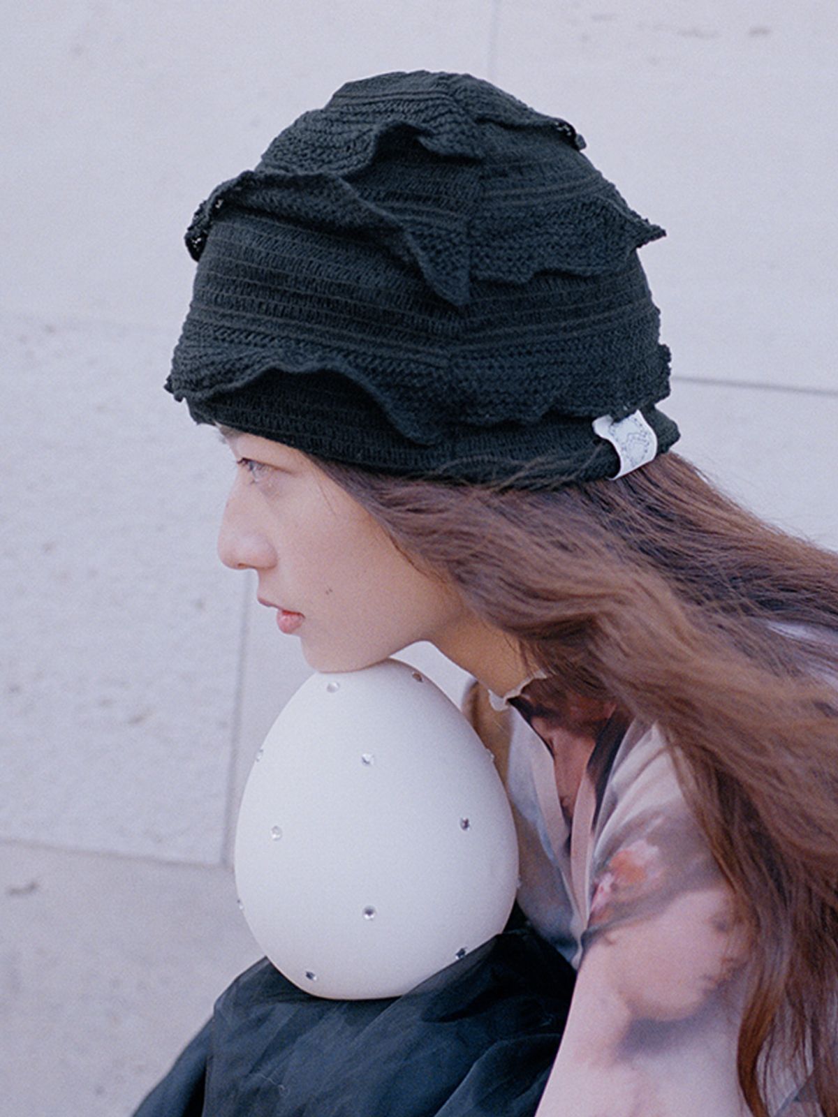 포에지담(POESIEDAME) PETAL BEANIE IN BLACK