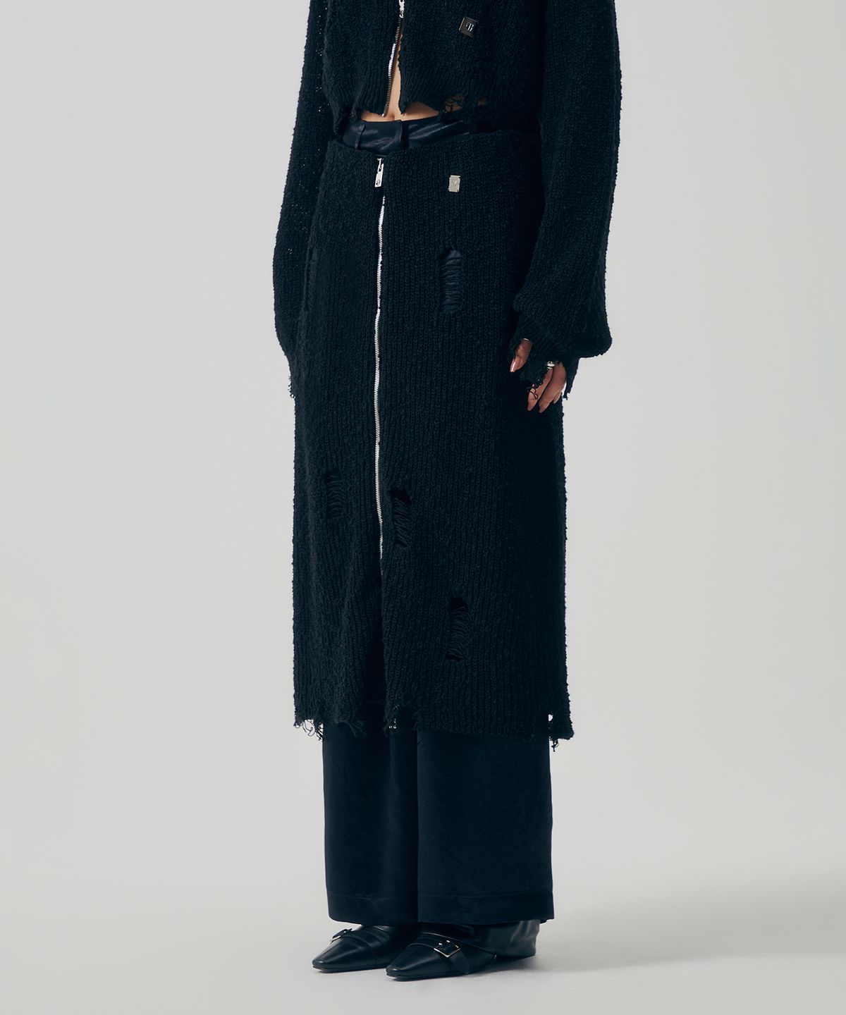 트리밍버드(TREEMINGBIRD) Linksle Texture Knit Set-up Skirt [ Black ]