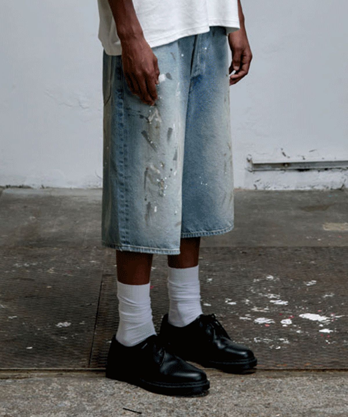 에르에르(ERER) Painted Denim Shorts Indigo
