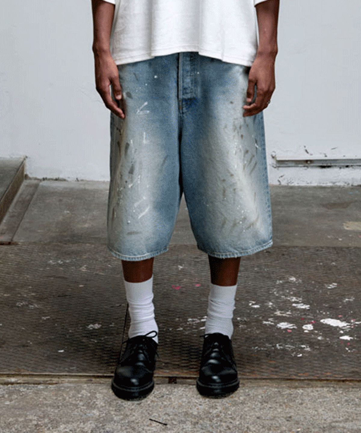 에르에르(ERER) Painted Denim Shorts Indigo