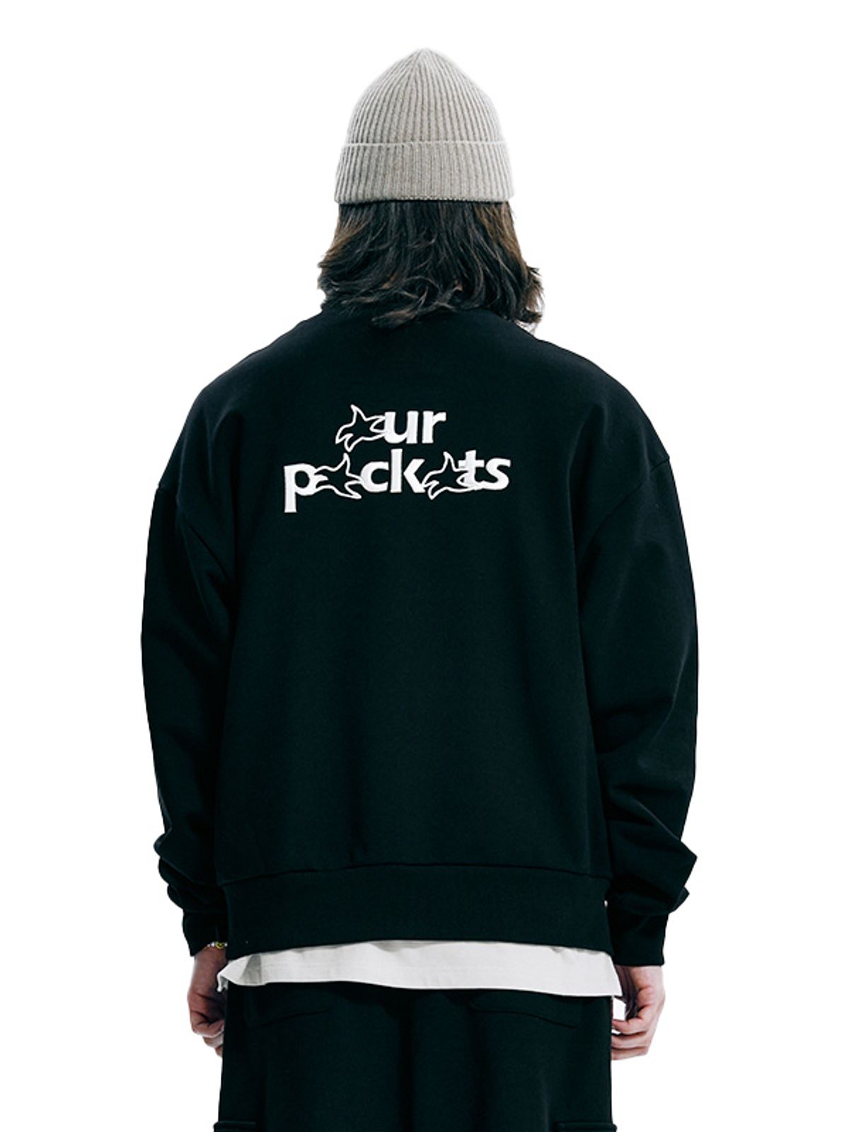 아워포켓츠(OURPOCKETS) 아워포켓츠 시그니처 로고 스웻 맨투맨(블랙)
