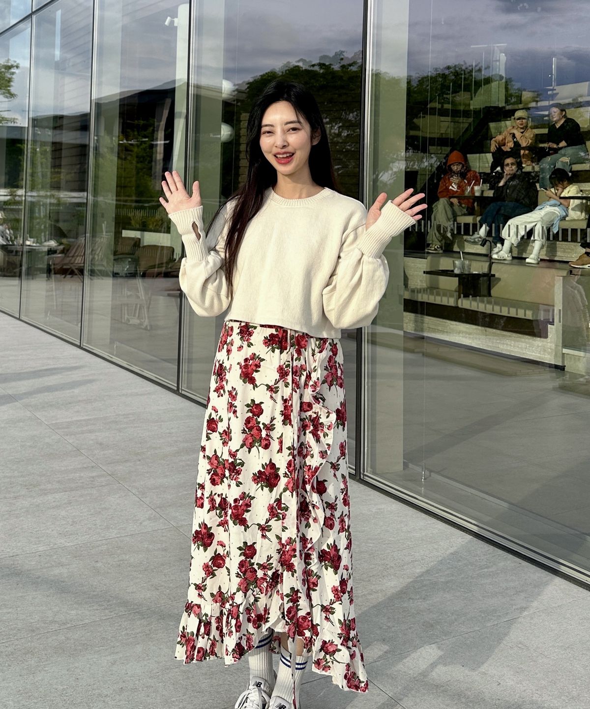 빼빼(BBAEBBAE) 로즈플라워 러플 롱원피스