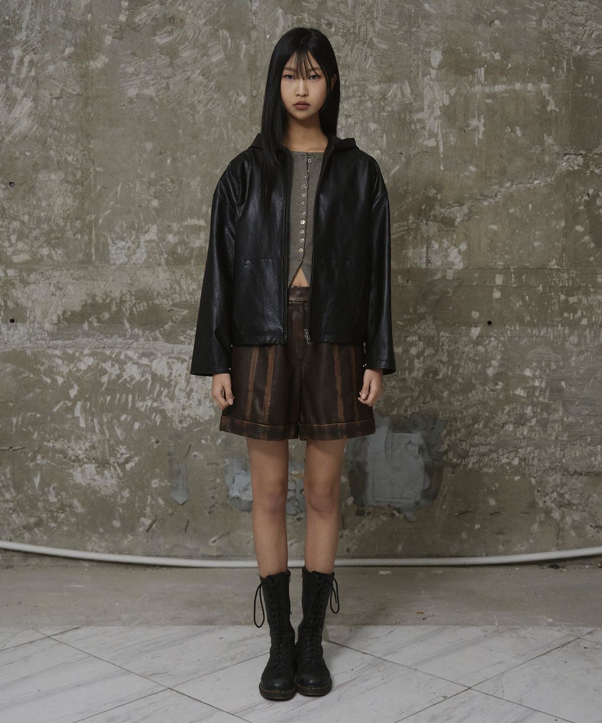 에르에르(ERER) Oversized Leather Hoodie Jumper Black